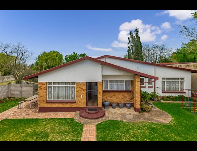 3 BEDROOM HOUSE FOR SALE IN BRENTHURST